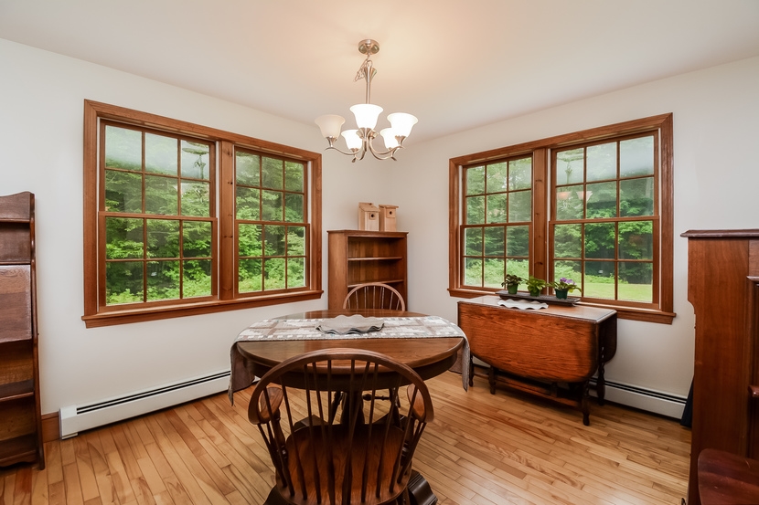 39 Griffin Road Deerfield, NH 03037 - Photo 10 of 38 Gallery Image 10