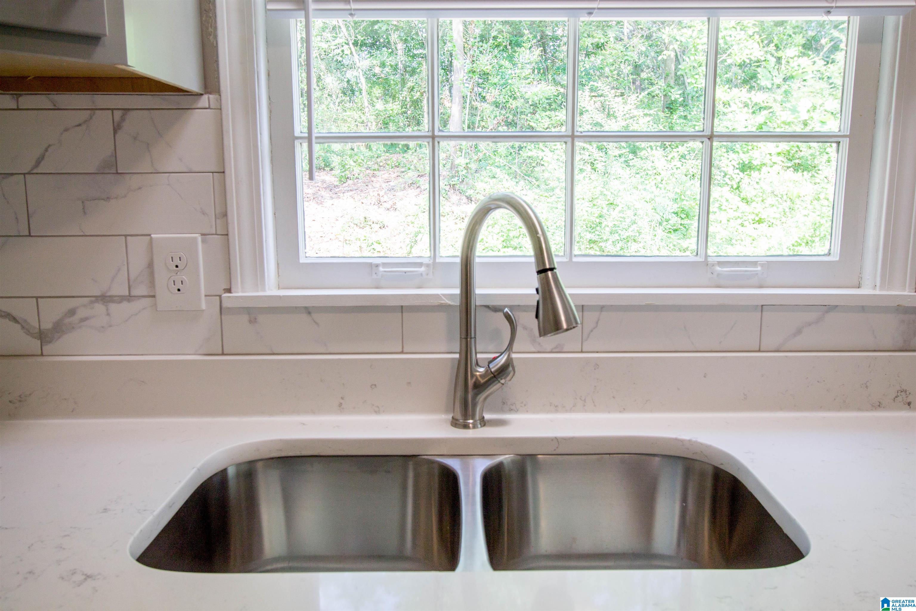 1928 Greenvale Road Birmingham, AL 35226 - Photo 12 of 57