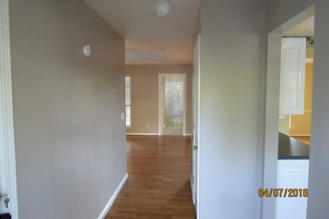 108 Hummingbird Avenue Ladson, SC 29456 - Photo 3 of 28 hummingbird 011