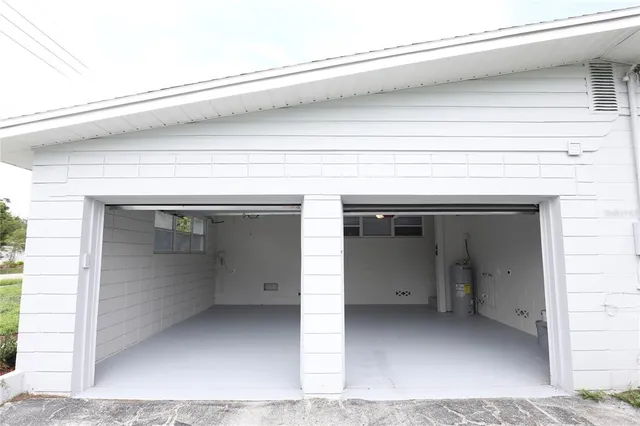 $2,950 | 631 South Crystal Lake Drive, Orlando, FL 32803