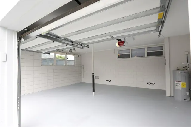 $2,950 | 631 South Crystal Lake Drive, Orlando, FL 32803