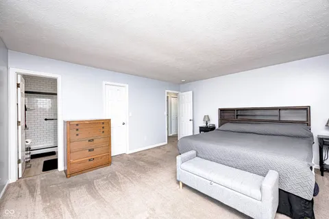 $275,000 | 5922 Prairie Creek Drive, Indianapolis, IN 46254