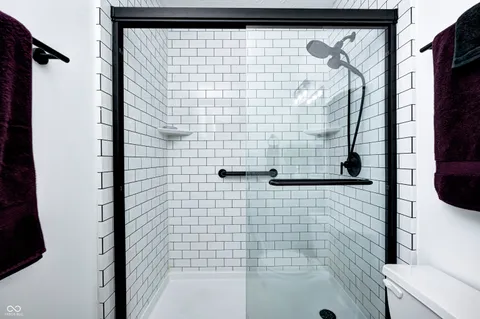 $275,000 | 5922 Prairie Creek Drive, Indianapolis, IN 46254