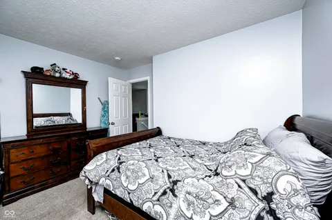 $275,000 | 5922 Prairie Creek Drive, Indianapolis, IN 46254