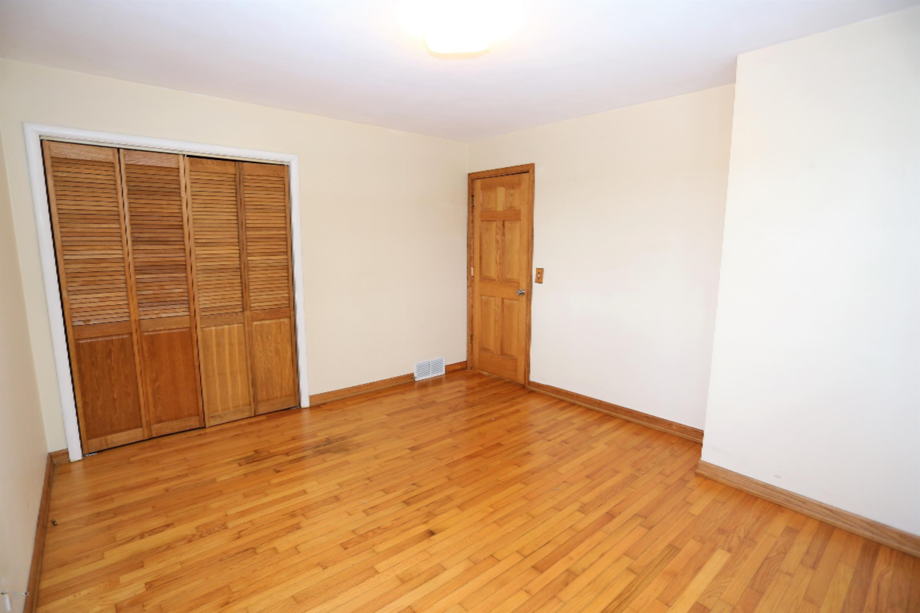 20742 Moorepark Road Three Rivers, MI 49093 - Photo 22 of 35 IMG_5329