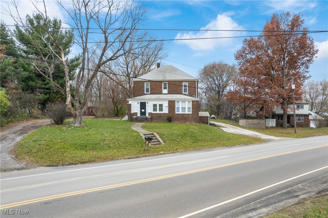 2823 Columbus Road Northeast Canton, OH 44705 - Photo 2 of 24