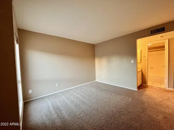 $1,250 | 1701 West Tuckey Lane, Unit 225, Phoenix, AZ 85015