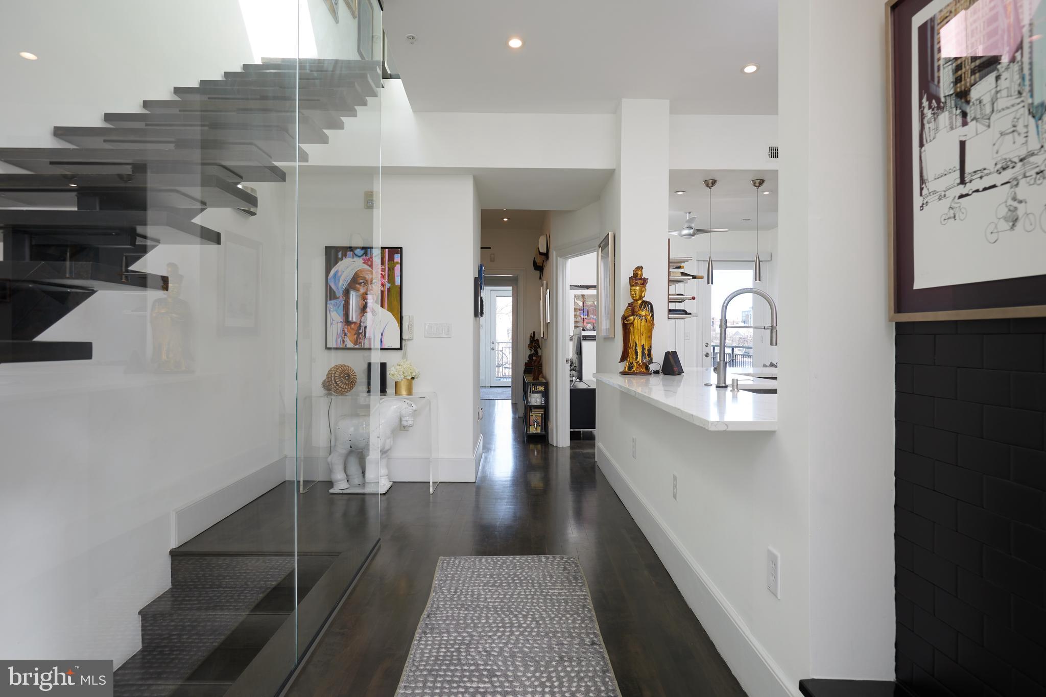 1433 R Street Northwest, Unit 4 Washington, DC 20009 - Photo 10 of 59 ..