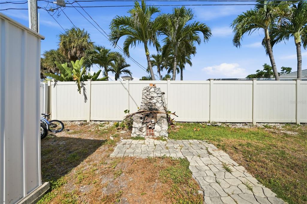 726 Mandalay Avenue Clearwater Beach, FL 33767 - Photo 31 of 49
