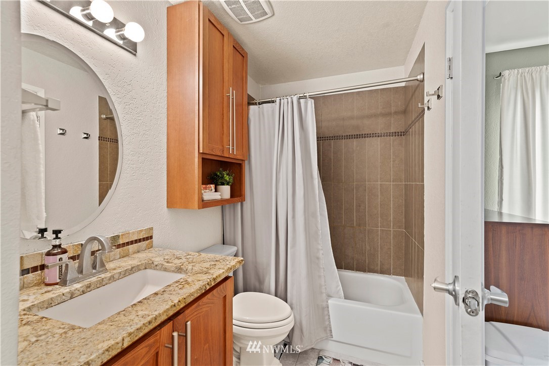 1909 Northeast 19th Place Renton, WA 98056 - Photo 14 of 25