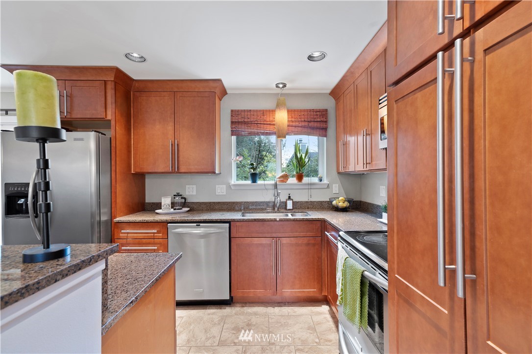 1909 Northeast 19th Place Renton, WA 98056 - Photo 8 of 25
