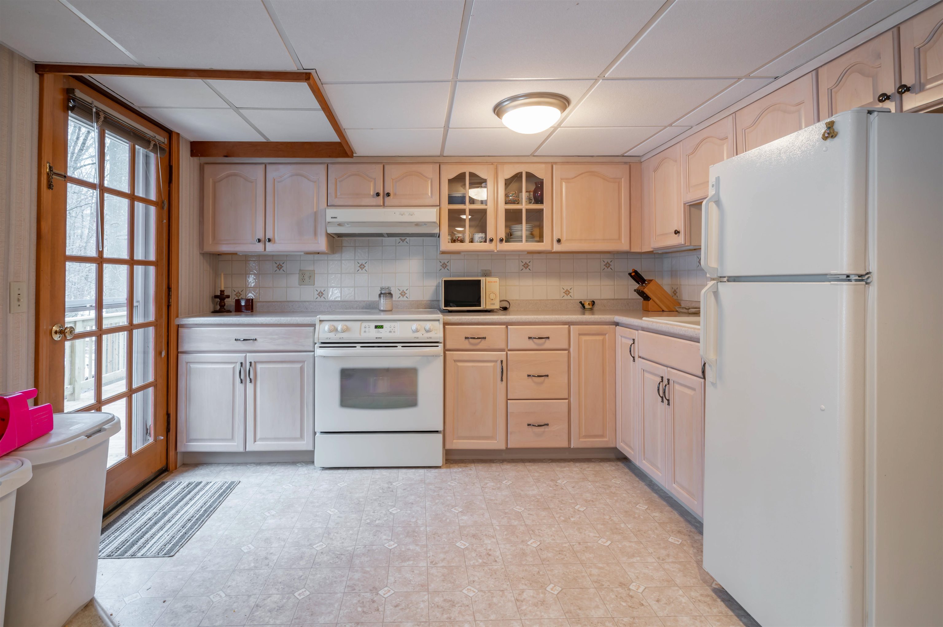 226 Amesbury Road Kensington, NH 03833 - Photo 23 of 59