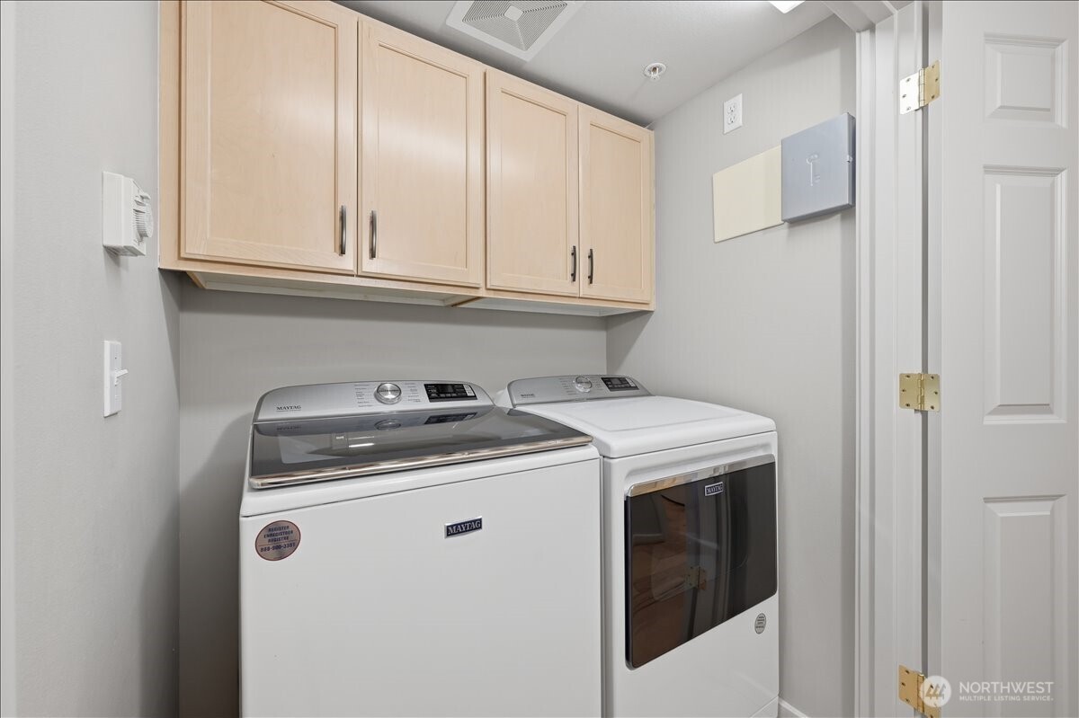 645 Bell Street, Unit 102 Edmonds, WA 98020 - Photo 17 of 23