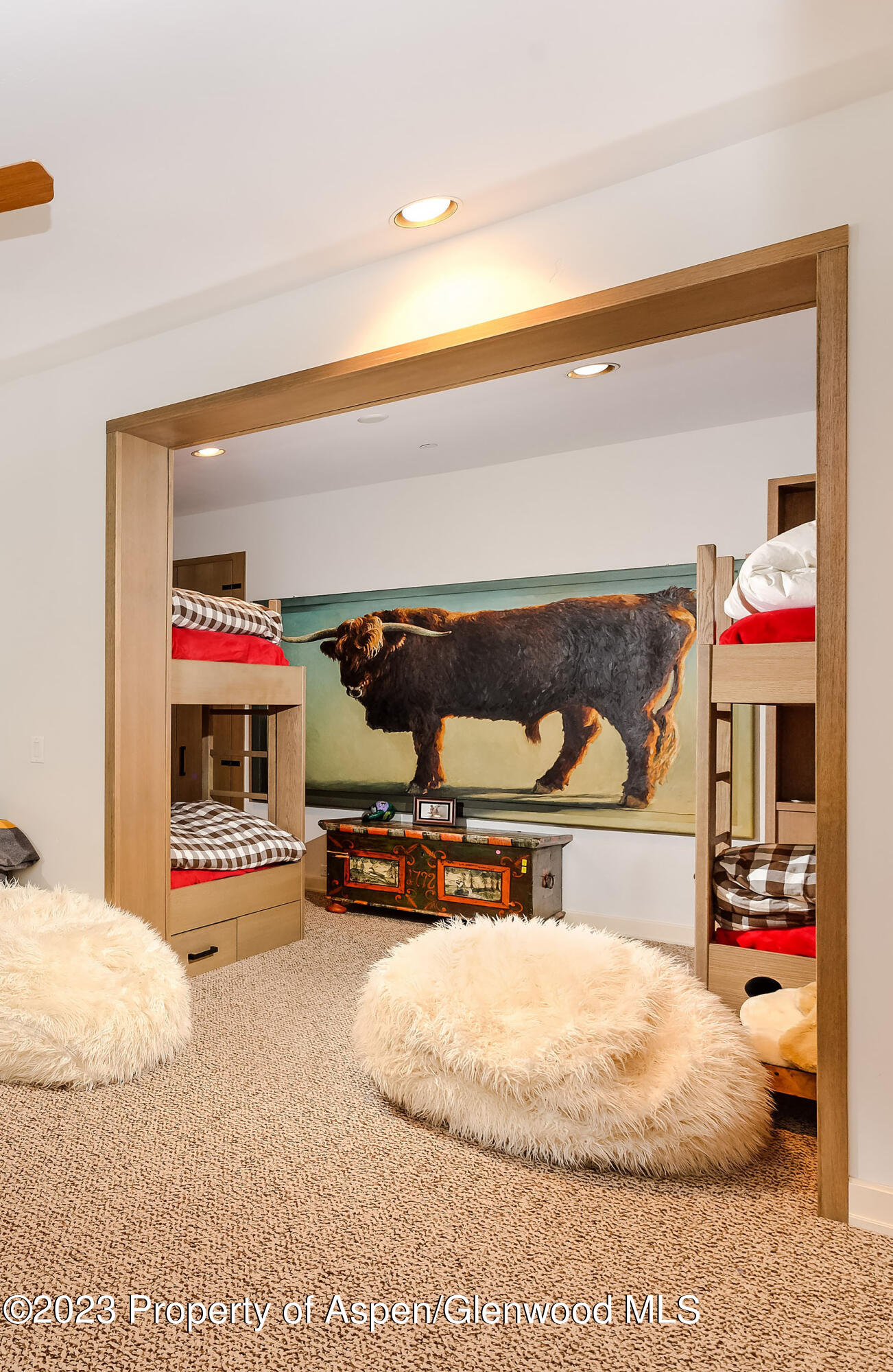 58 Pitkin Way Aspen, CO 81611 - Photo 26 of 33 a living room with furniture