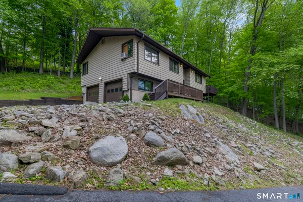 $539,900 | 41 Elbow Hill Road, Brookfield, CT 06804