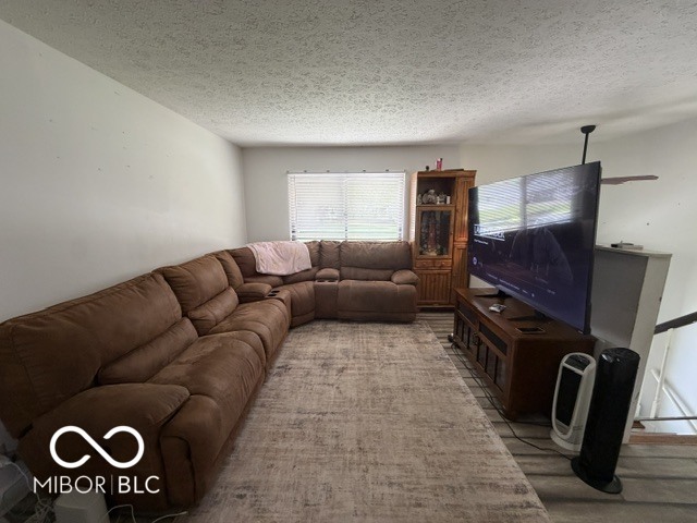 971 Rolling Hill Road Greenwood, IN 46142 - Photo 3 of 25