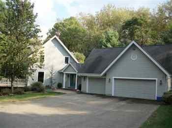 874 Field Club Road Pittsburgh, PA 15238 - Photo 1 of 24 Gallery Image 1