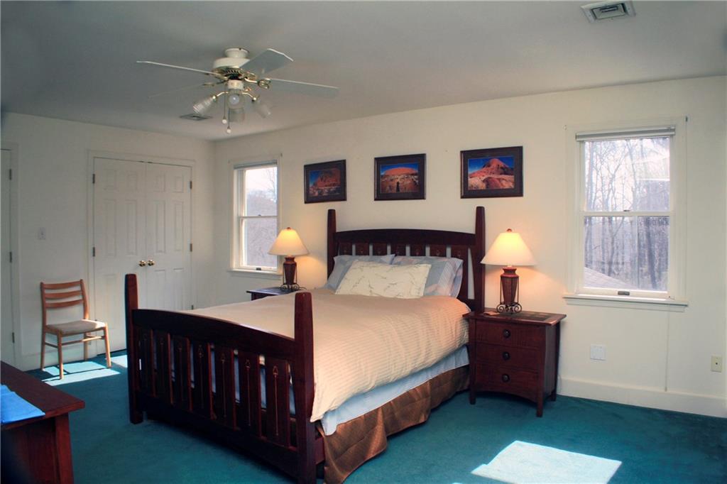 874 Field Club Road Pittsburgh, PA 15238 - Photo 12 of 24 Gallery Image 12