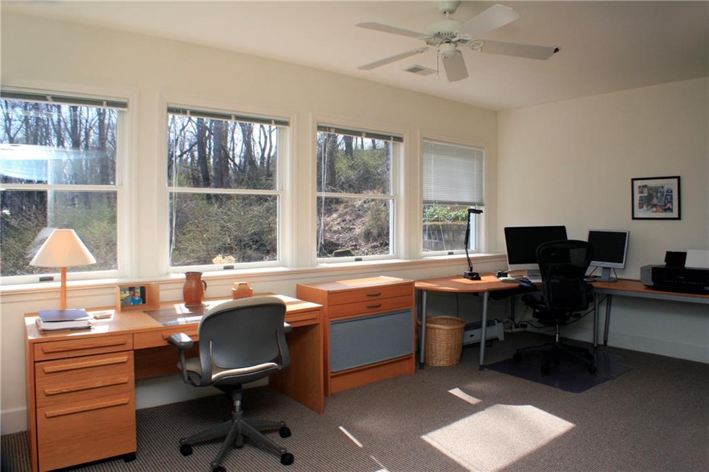 874 Field Club Road Pittsburgh, PA 15238 - Photo 17 of 24 Gallery Image 17