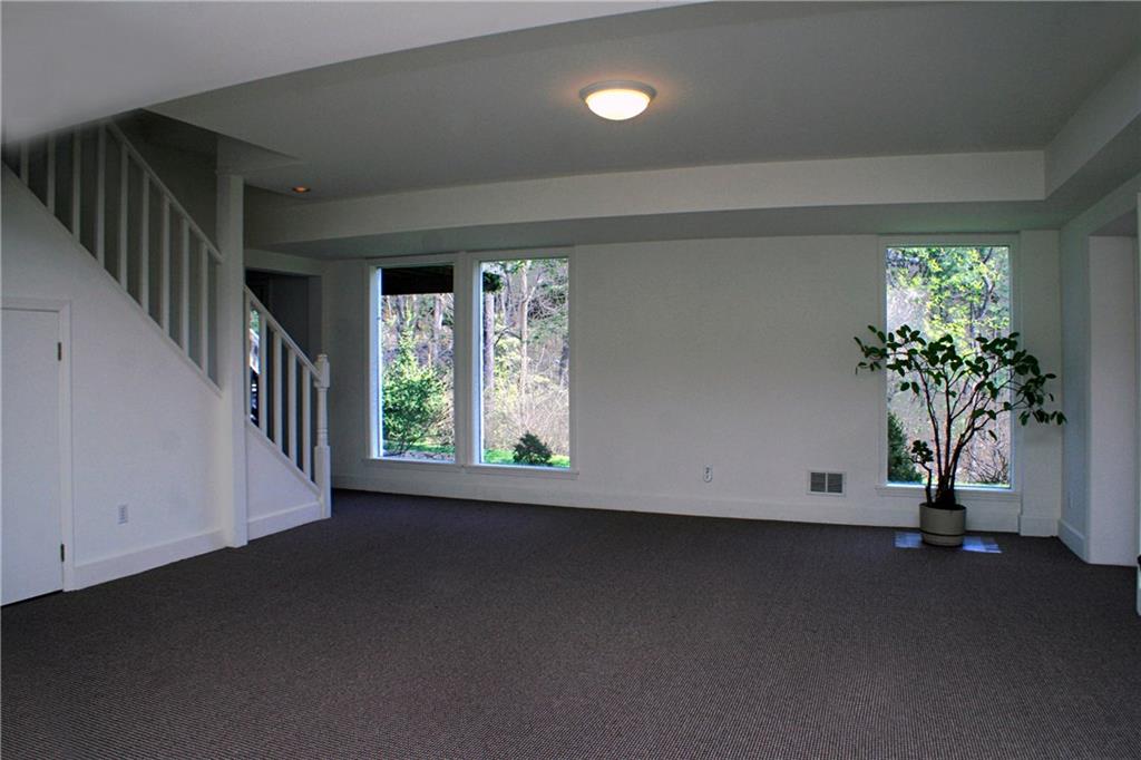 874 Field Club Road Pittsburgh, PA 15238 - Photo 18 of 24 Gallery Image 18