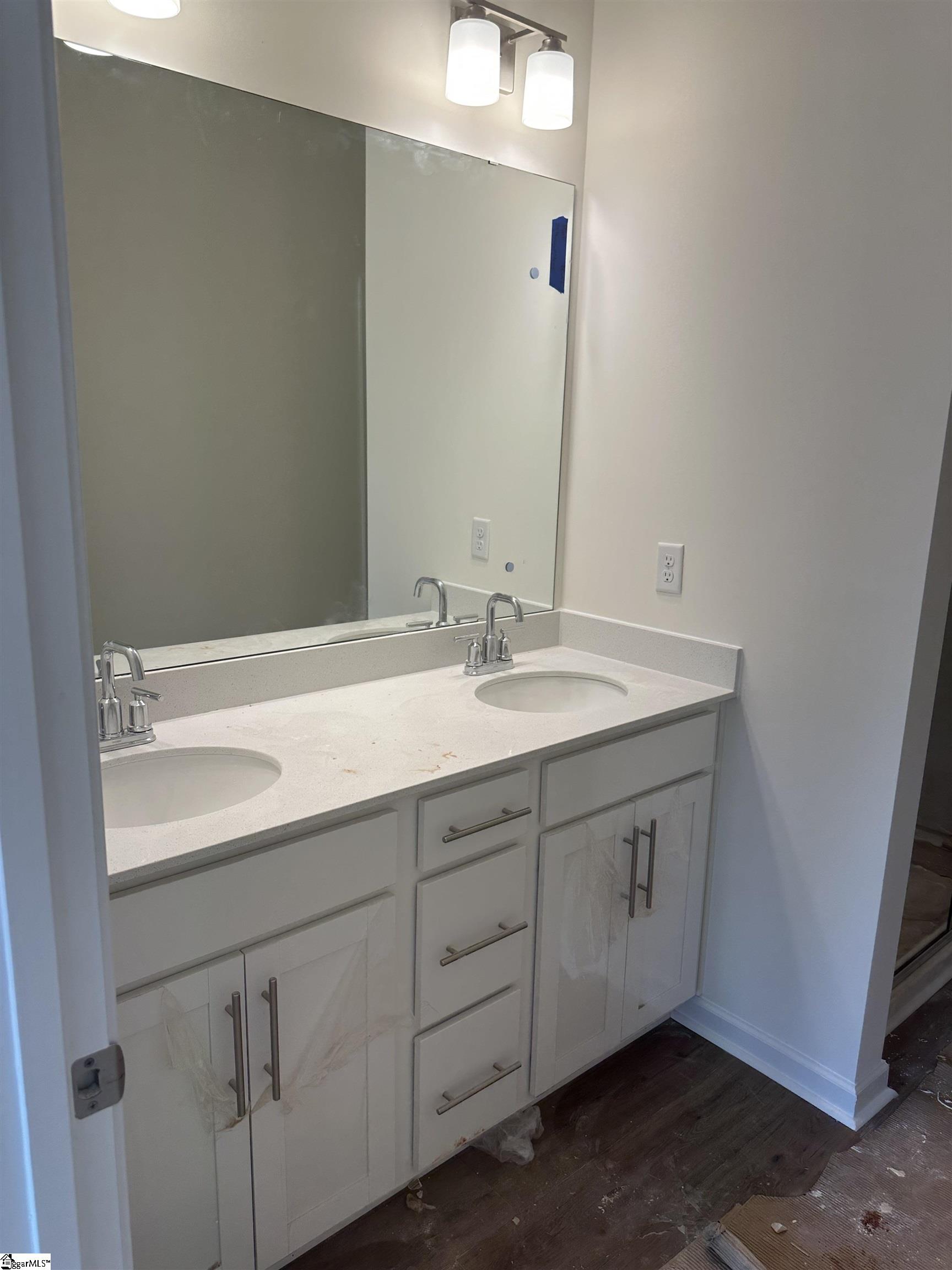 212 Brown Circle Easley, SC 29642 - Photo 4 of 26