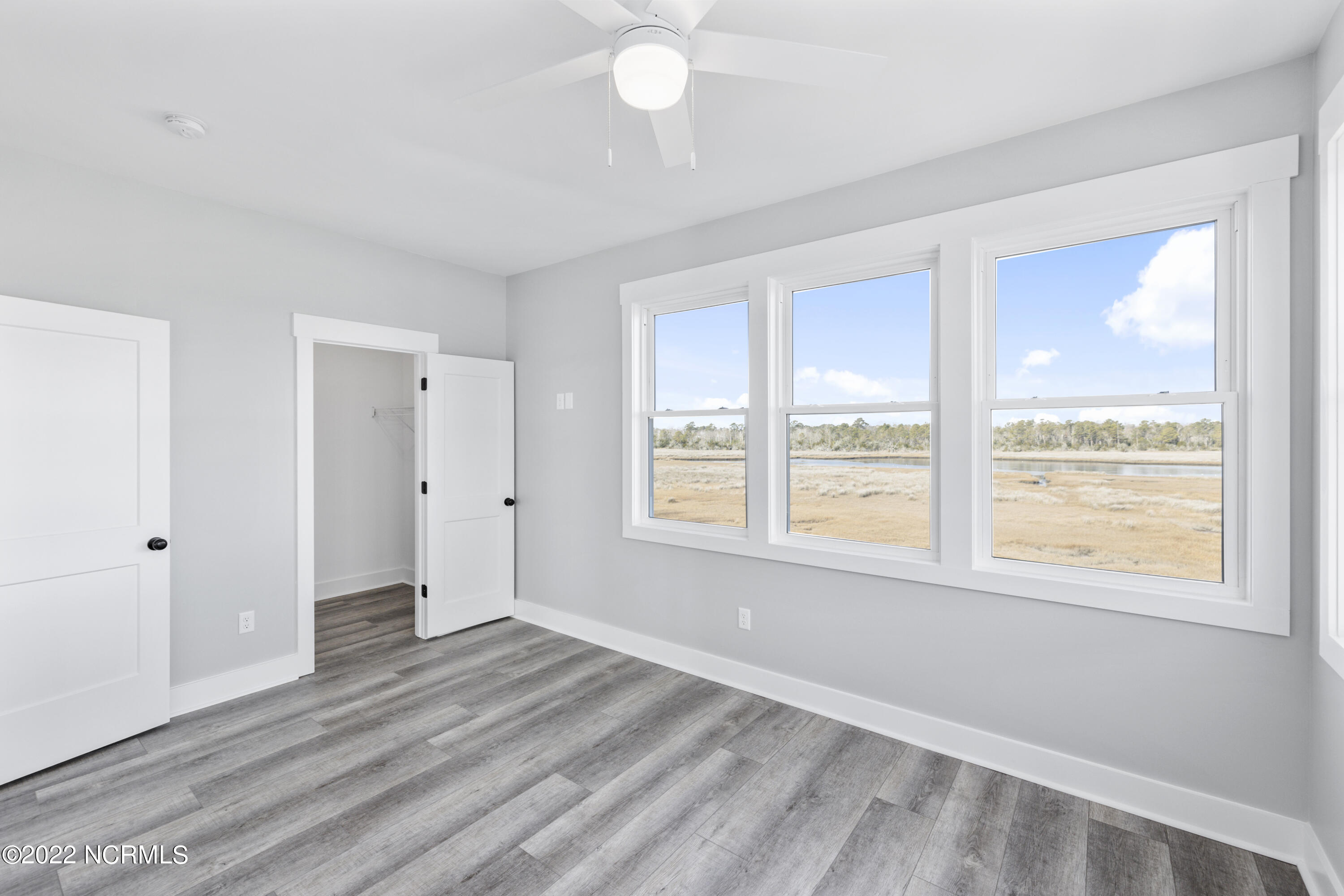 475 Atkinson Point Road Surf City, NC 28445 - Photo 14 of 41 bed view