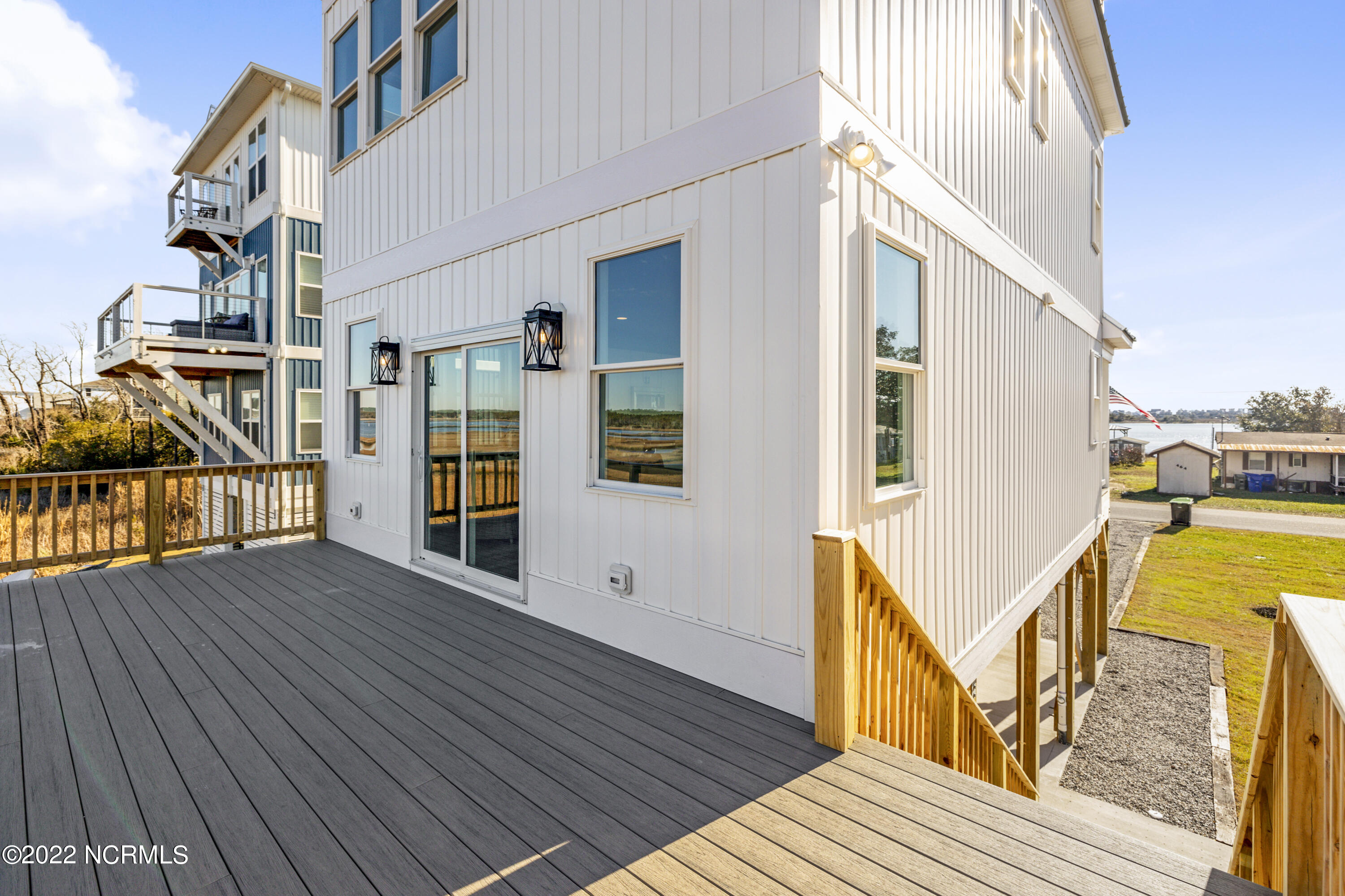 475 Atkinson Point Road Surf City, NC 28445 - Photo 4 of 41 Deck