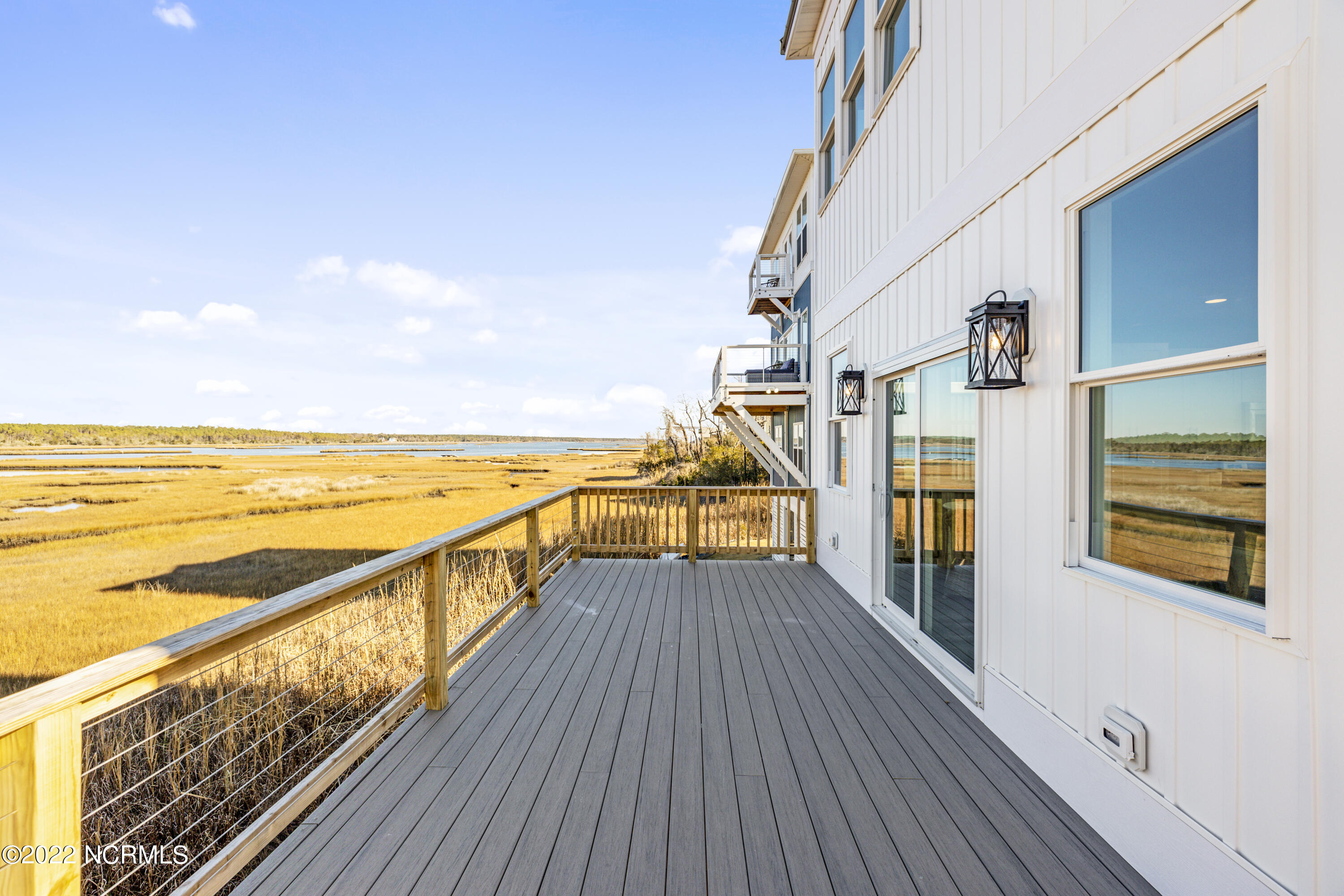 475 Atkinson Point Road Surf City, NC 28445 - Photo 5 of 41 Deck North