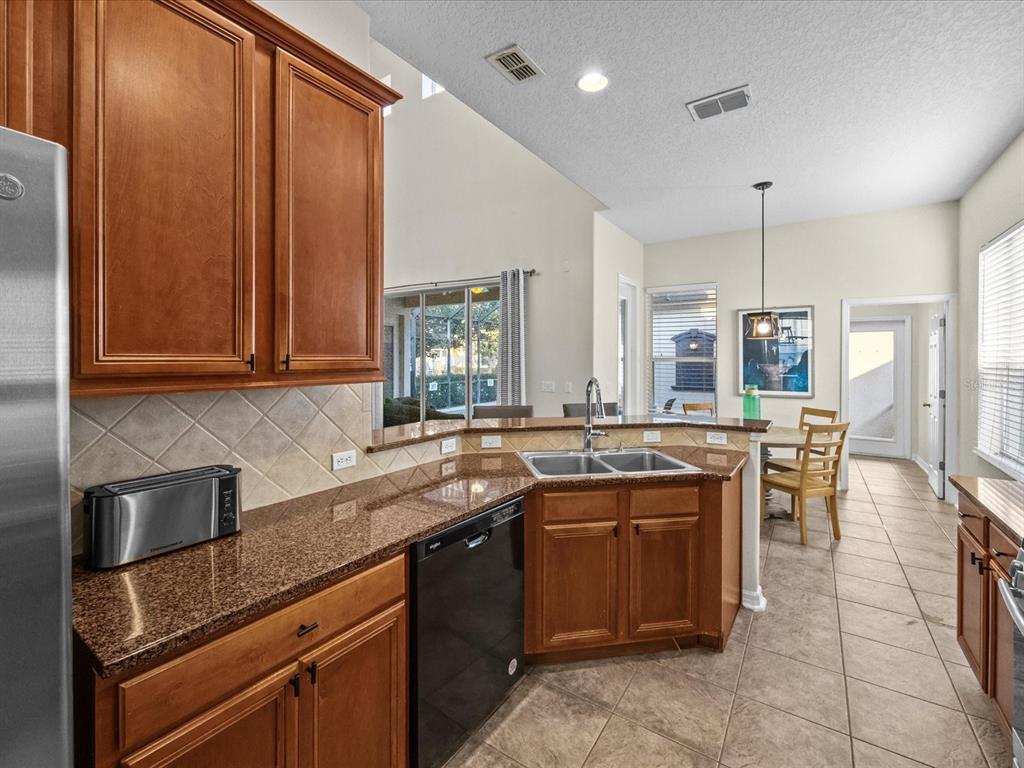 1229 Molona Street Reunion, FL 34747 - Photo 8 of 44