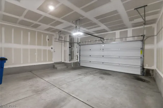 $2,000 | 2695 Tangerine Cloud Avenue, North Las Vegas, NV 89086