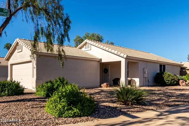 $335,000 | 1752 West Renaissance Avenue, Apache Junction, AZ 85120