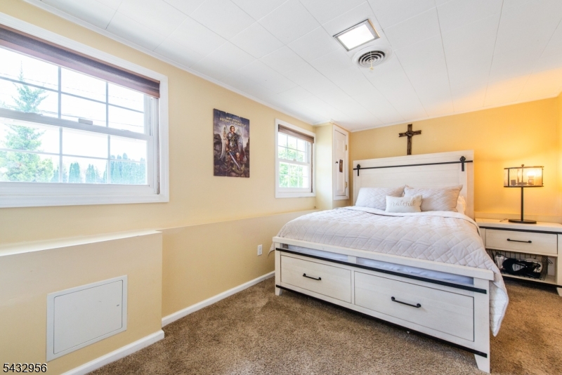 3 Knoll Road Fairfield, NJ 07004 - Photo 27 of 38