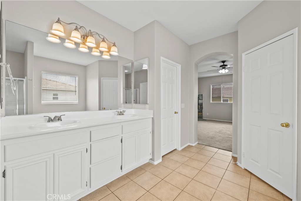 5741 Spice Street Lancaster, CA 93536 - Photo 40 of 44 Bath