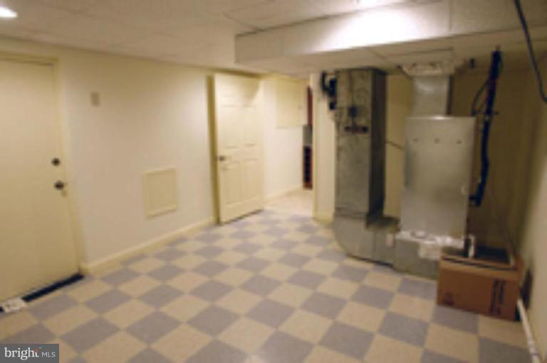 21815 Woodfield Road Gaithersburg, MD 20882 - Photo 24 of 29 Storage Utility Room