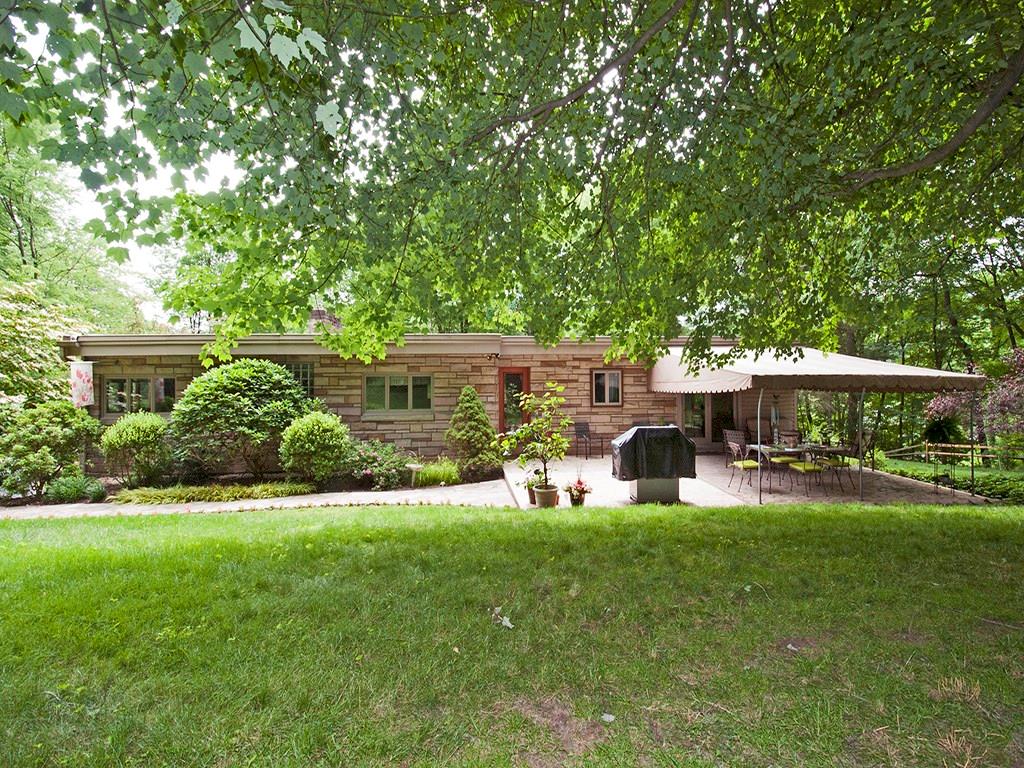 120 Lakeside Road Fox Chapel, PA 15238 - Photo 2 of 25 Gallery Image 2