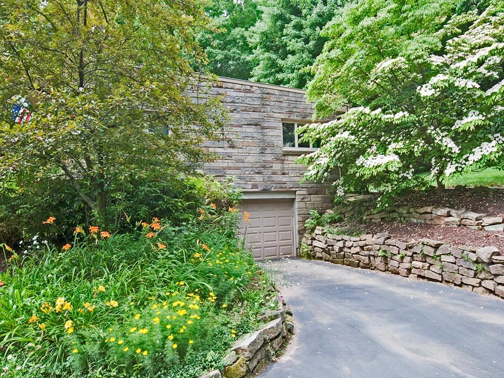 120 Lakeside Road Fox Chapel, PA 15238 - Photo 3 of 25 Gallery Image 3