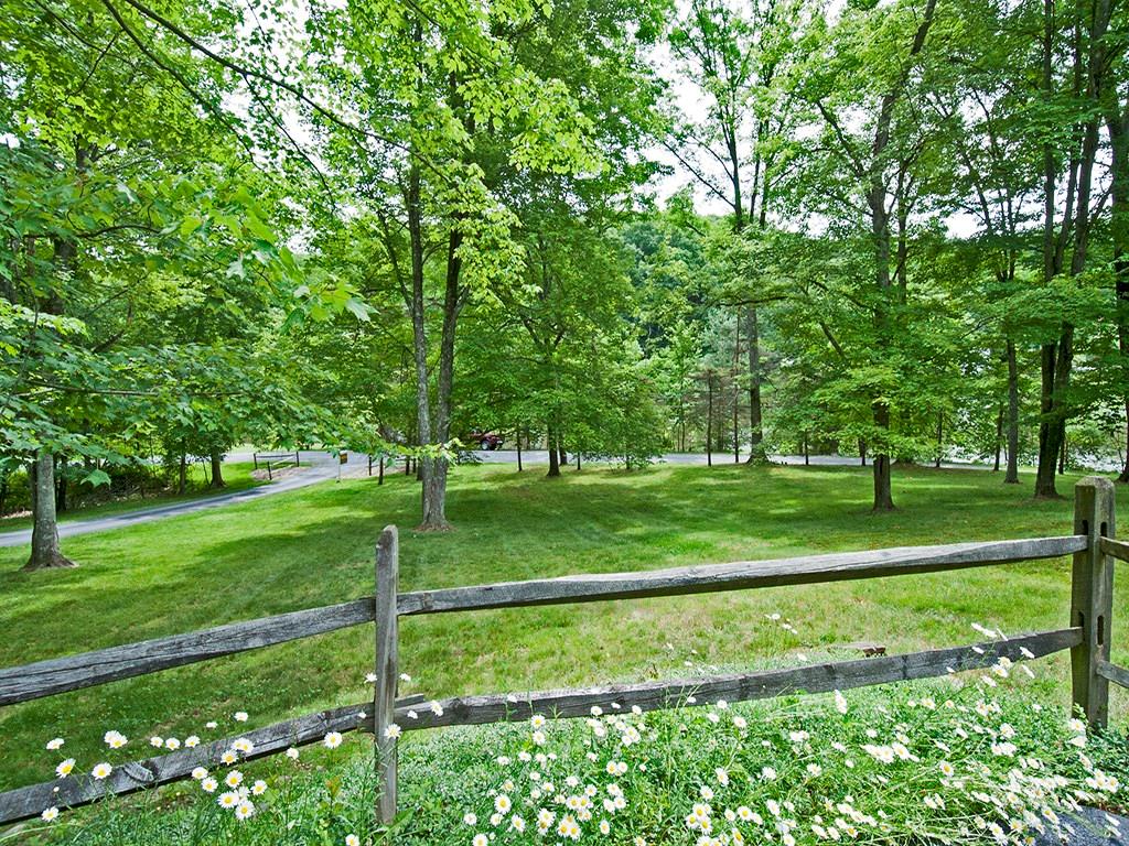 120 Lakeside Road Fox Chapel, PA 15238 - Photo 4 of 25 Gallery Image 4