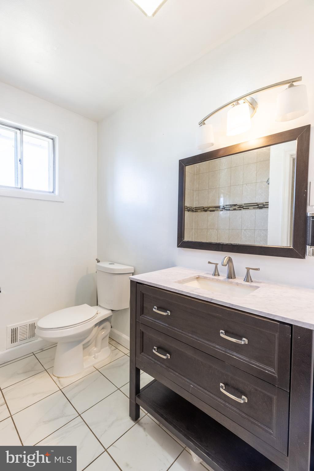 6221 Golden Ring Road Rosedale, MD 21237 - Photo 18 of 46
