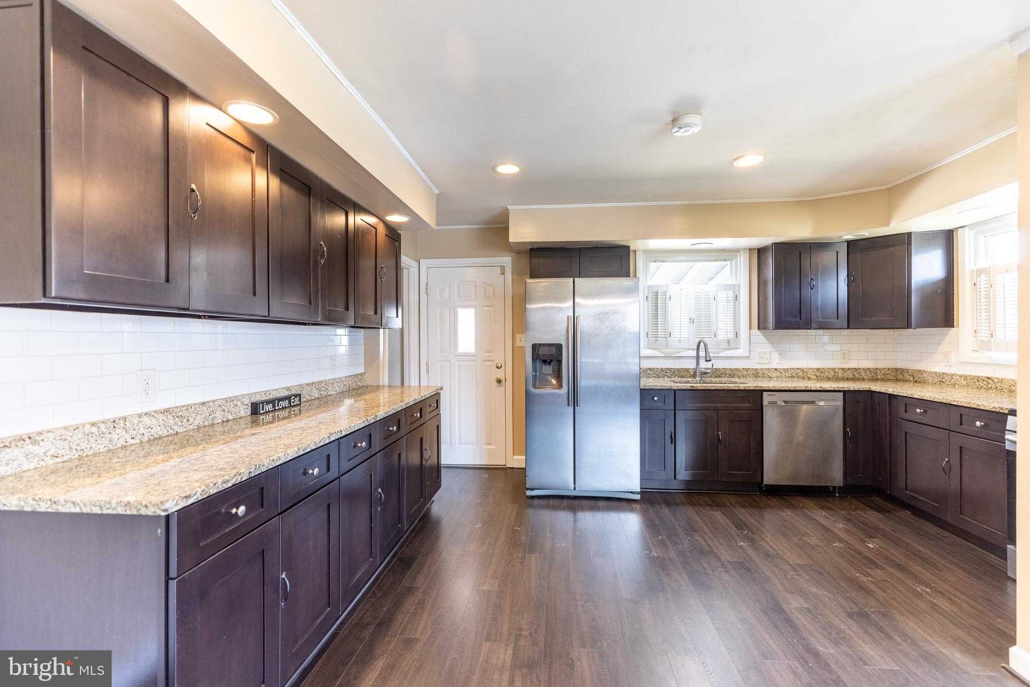 6221 Golden Ring Road Rosedale, MD 21237 - Photo 3 of 46