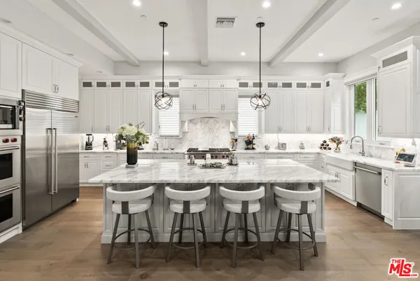 $6,500,000 | 592 30th Street, Manhattan Beach, CA 90266