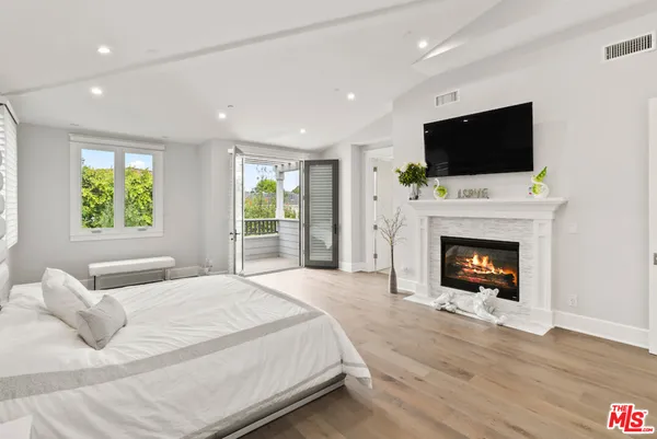 $6,500,000 | 592 30th Street, Manhattan Beach, CA 90266
