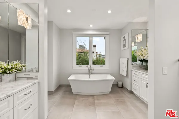 $6,500,000 | 592 30th Street, Manhattan Beach, CA 90266