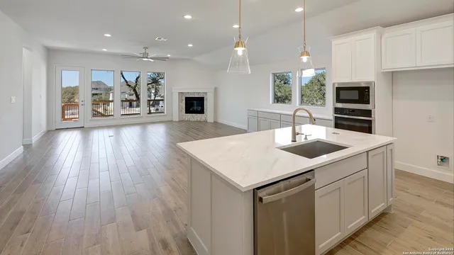 $624,900 | 150 Olmos Creek, Boerne, TX 78006