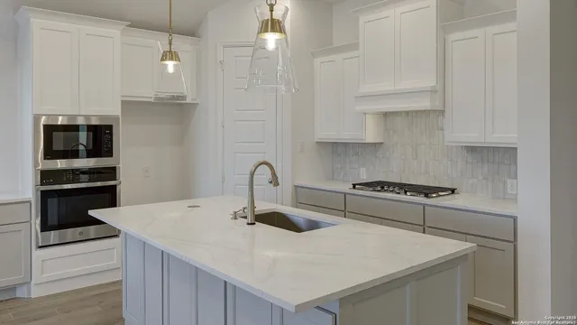 $624,900 | 150 Olmos Creek, Boerne, TX 78006