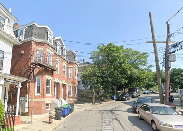 $2,200 | 26 Pinckney Street, Unit 4, Somerville, MA 02145