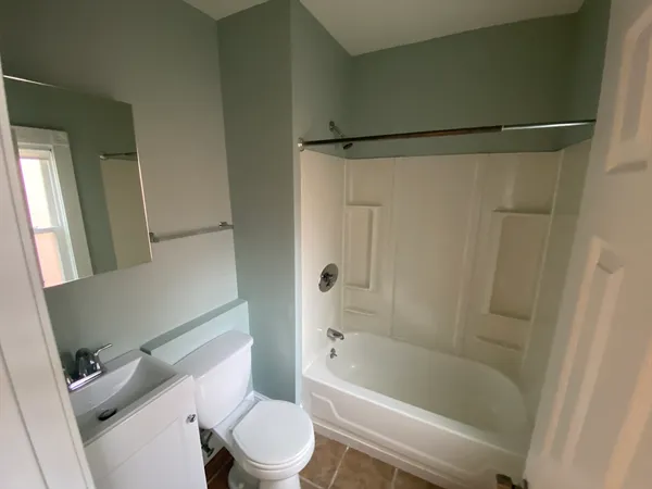 $2,200 | 26 Pinckney Street, Unit 4, Somerville, MA 02145