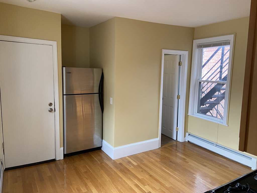 26 Pinckney Street, Unit 4 Somerville, MA 02145 - Photo 6 of 11