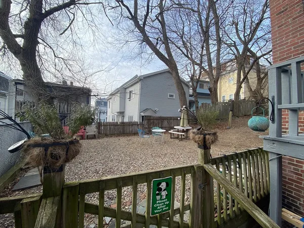 $2,200 | 26 Pinckney Street, Unit 4, Somerville, MA 02145