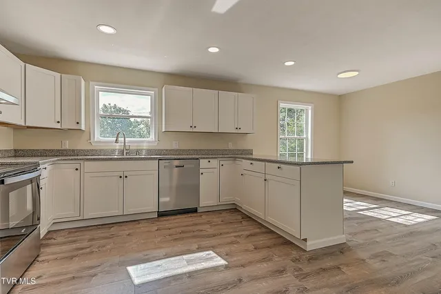 $259,900 | 79 Dorado Bottom Road, Castlewood, VA 24224