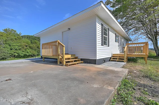 $259,900 | 79 Dorado Bottom Road, Castlewood, VA 24224